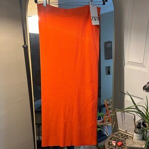 Zara Women's Vibrant Orange Pencil Skirt
